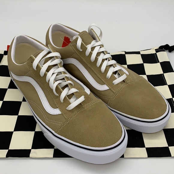 Old SKOOL - Picture 1 of 10